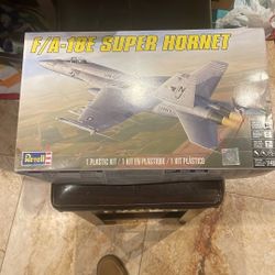 Collectible buildable plane
