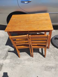 Kids table