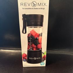 REVOMIX Portable Rechargeable Blender – Smoothies & Shakes On the Go
