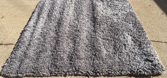 Value over $150 Luxury Gray Shag Area Rug like new