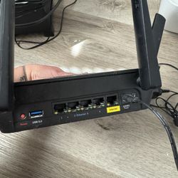 Linksys WiFi Router 