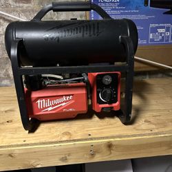 Milwaukee M18  Compressor. 2840-20