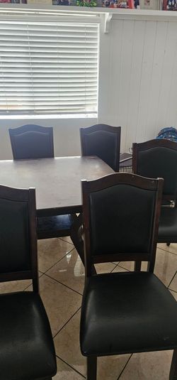 Wood Dining Table with 6 Chairs