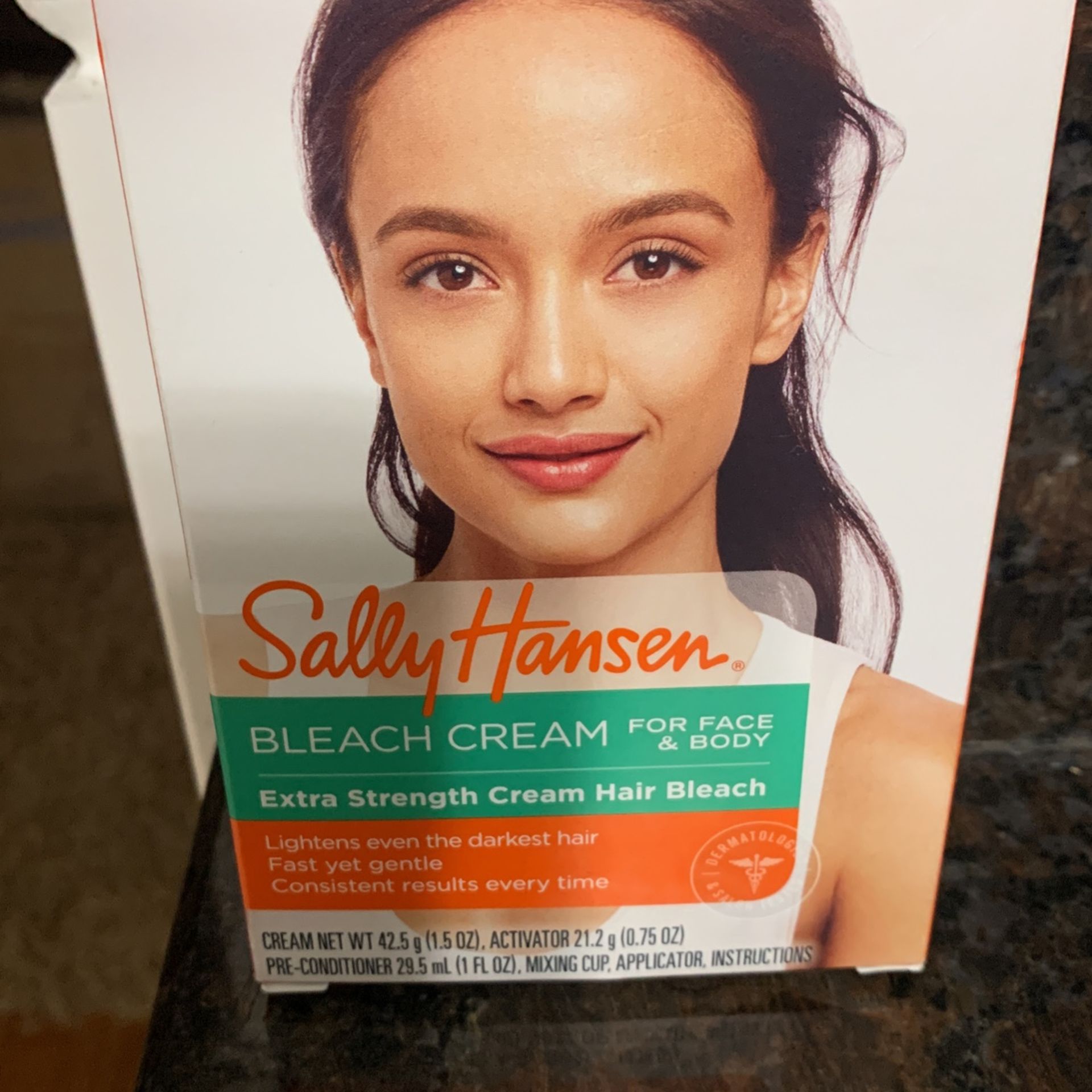 New Unused/Bleach Cream For Face And body By Sally Hansen