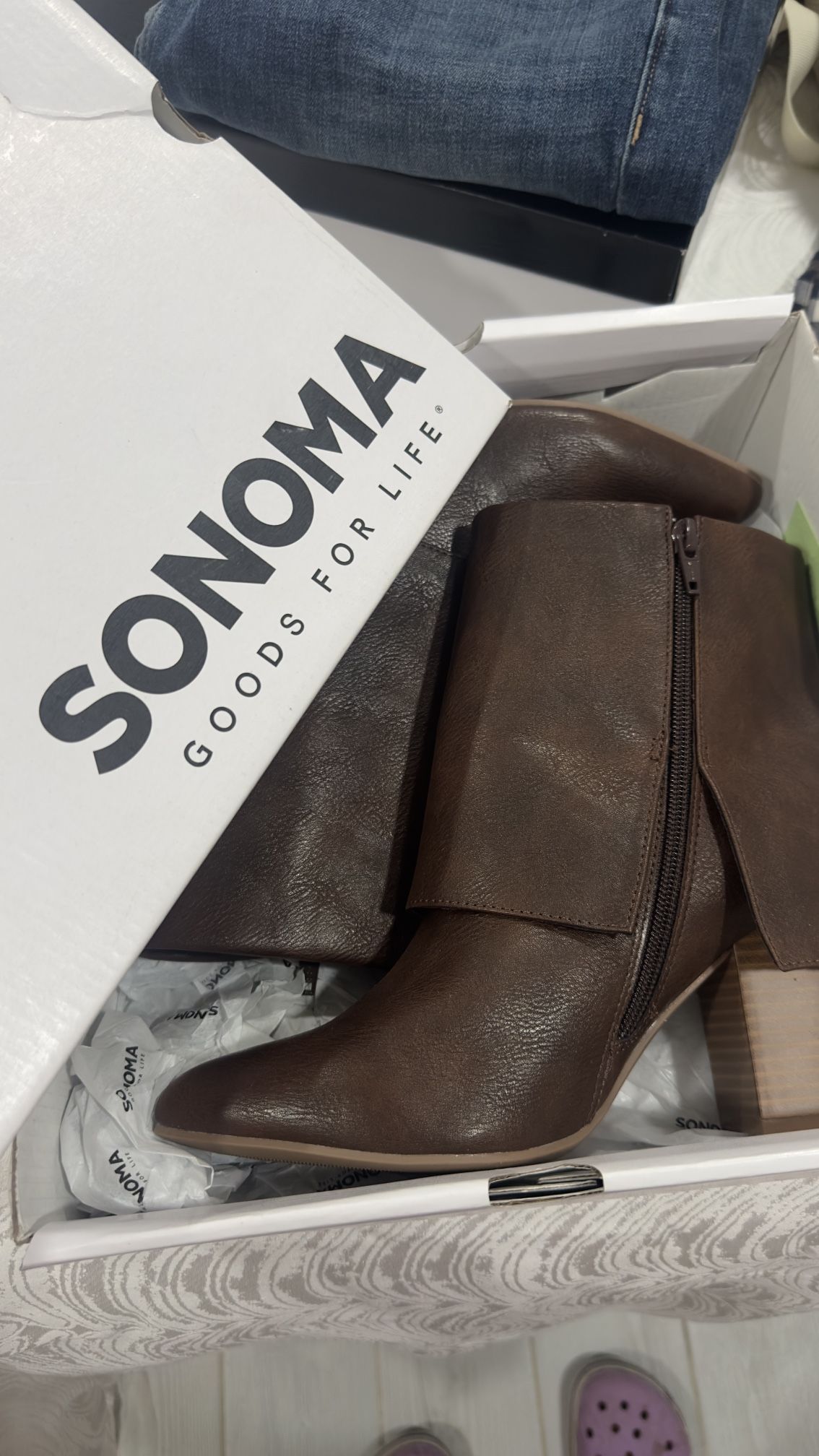 New Sonoma Boots Size 6.5