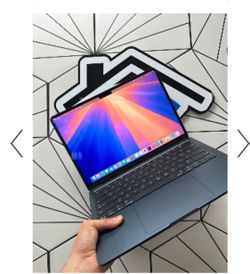 MacBook Air midnight 13 inch m4 2025 16gb