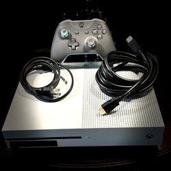 Xbox one S - Model 1681 - 1Tb (Cables And Controller Included)