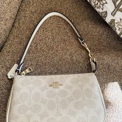Cute Like New Coach Bag