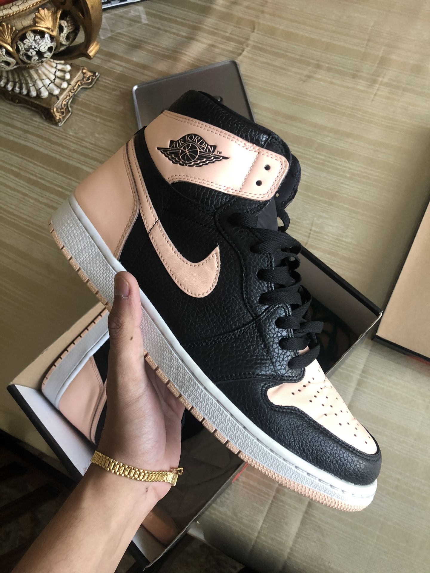 Jordan Retro 1 Crimson Tint