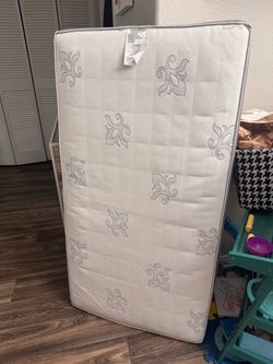 Crib & mattress