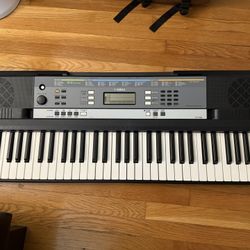 Yamaha YPT-240