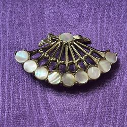 Vintage Brooch 