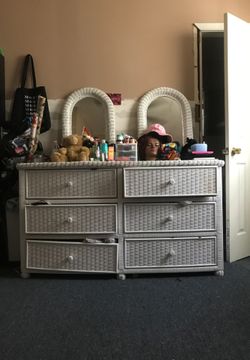 6 wide drawer dresser need gone quick