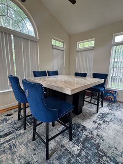 Dining table and chair set