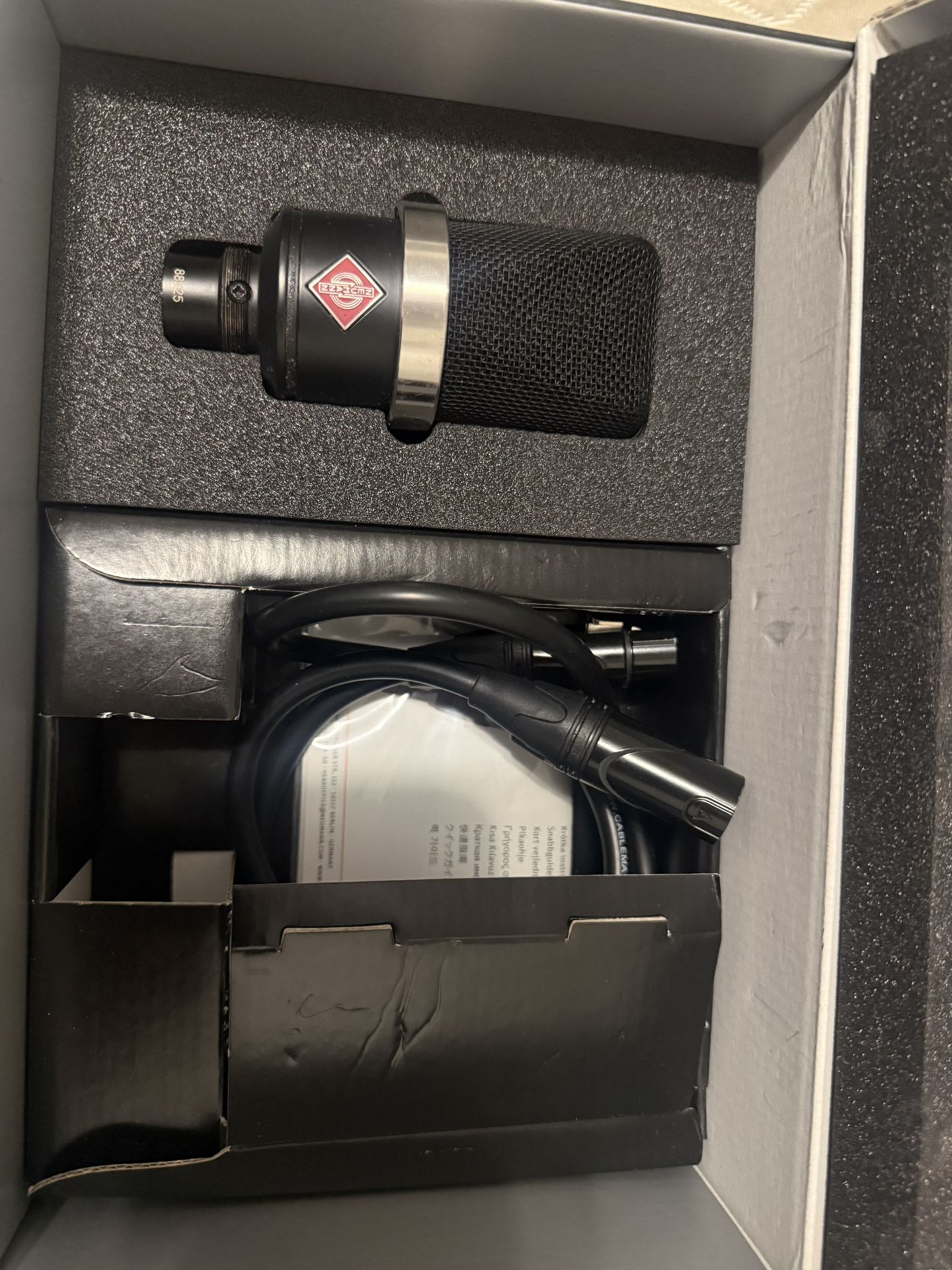 Microphone 