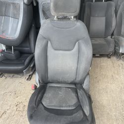2017 Jeep Renegade Driver LH Side Seat 