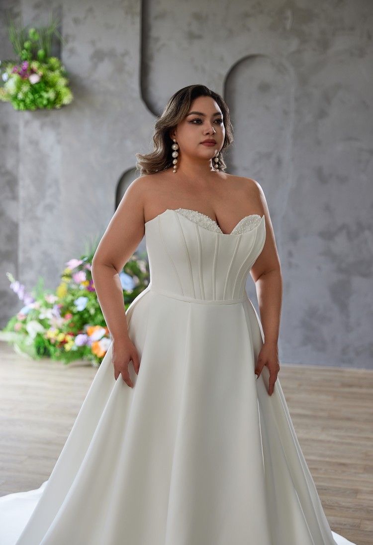 Sculpted Elegance – Strapless A-Line Gown in Double Matte Satin