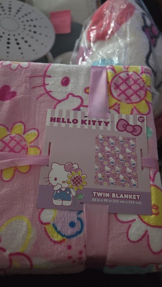 Hello Kitty Blanket