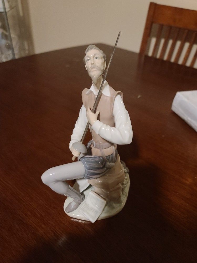 Lladro Porcelain Figure #5357 .