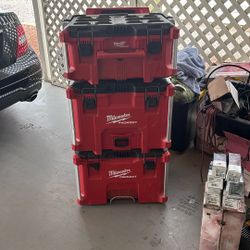 Milwaukee Pack Out