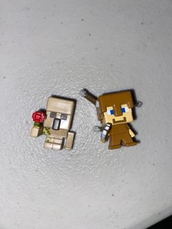 Iron Golem Steve with Arrow Minecraft Mini-Action Figure