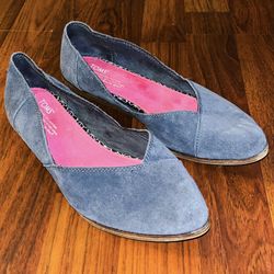 TOMS Women’s Gray Slip On Flats Size 9.5