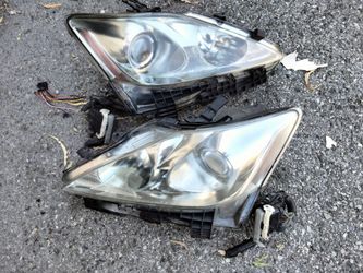 2006-2013 Lexus ls250/350 headlights Xenon Hid with all the accessories OEM.