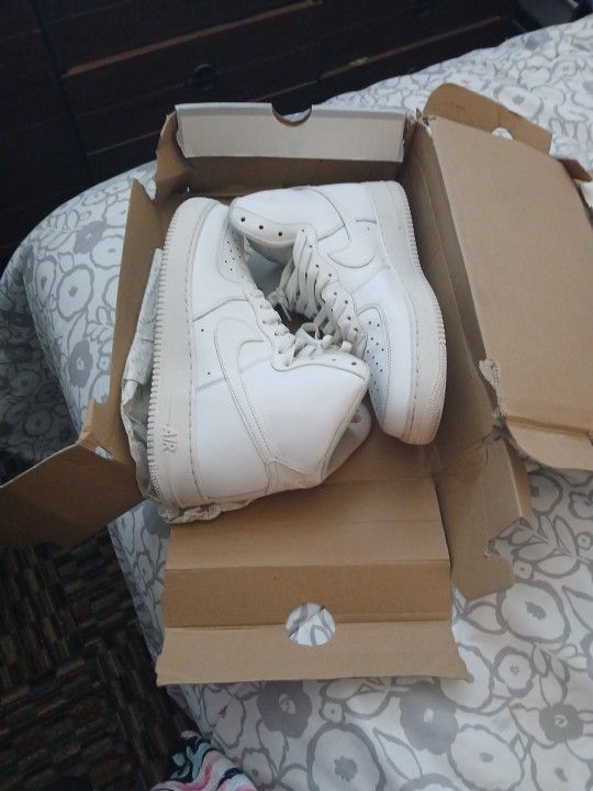 Nike Air Force 1 '07 Mid Triple White