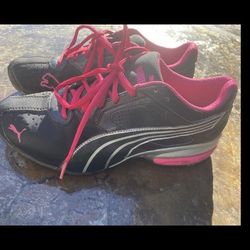 PUMA 5.5 Black Pink Athletic Shoe Sneaker Cross train Girls Womens 