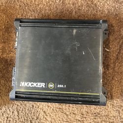 Kicker Amp