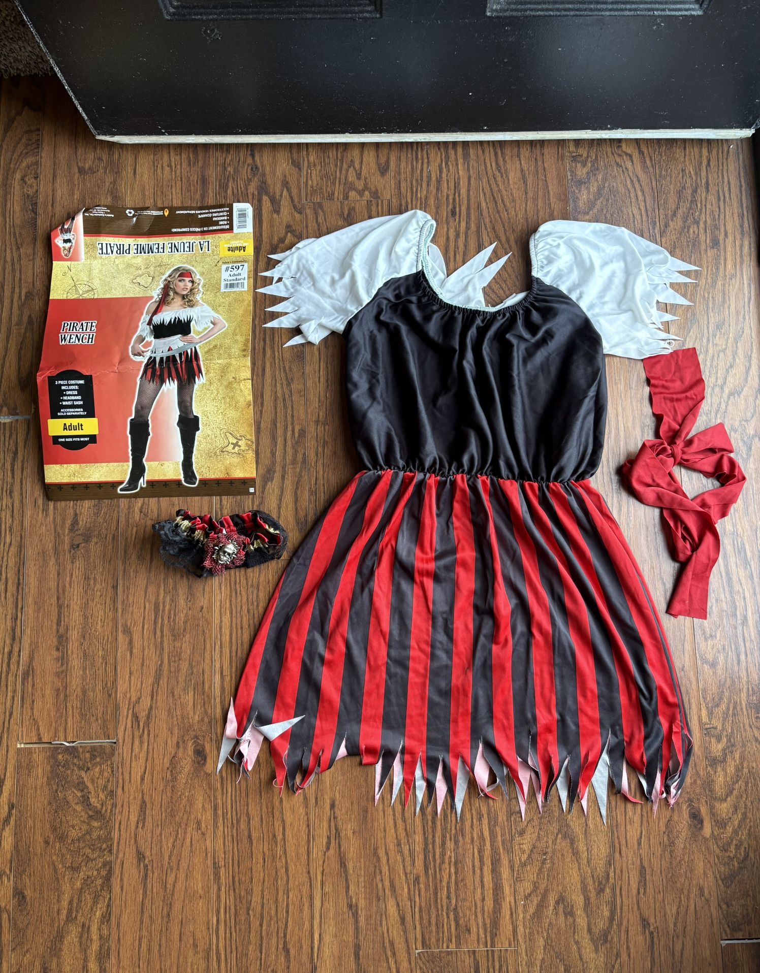 Pirate Wench adult Halloween costume - size - standard