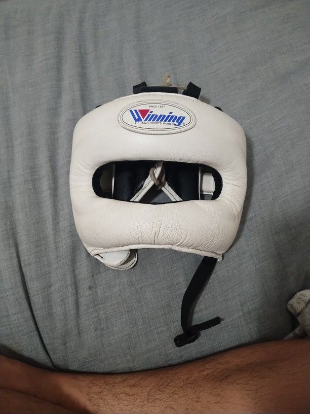 White Winning Headgear
