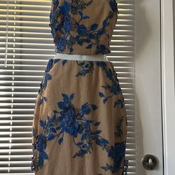 It looks much nicer in person than in photos! You can wear it to a party during the day or at night!