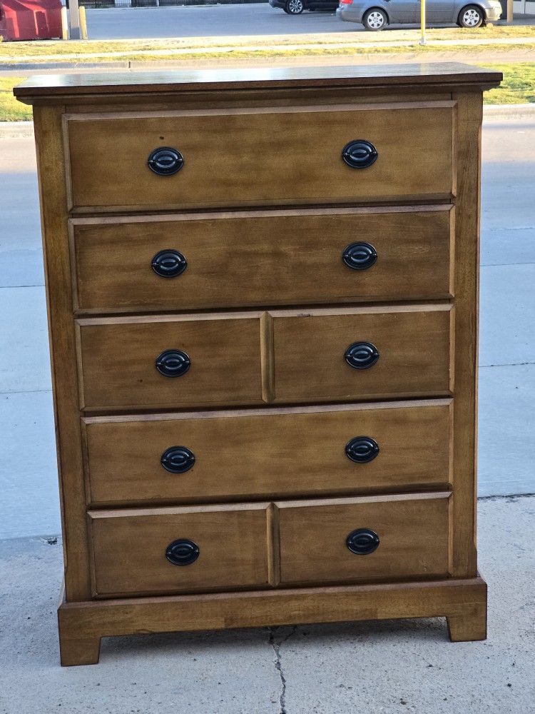 DRESSER 