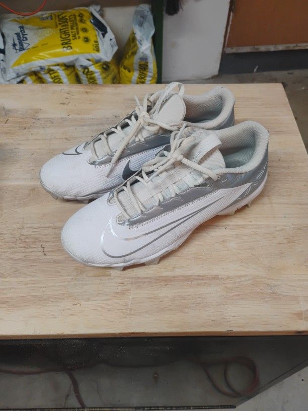 Football Cleats Nike Vapor Size 9