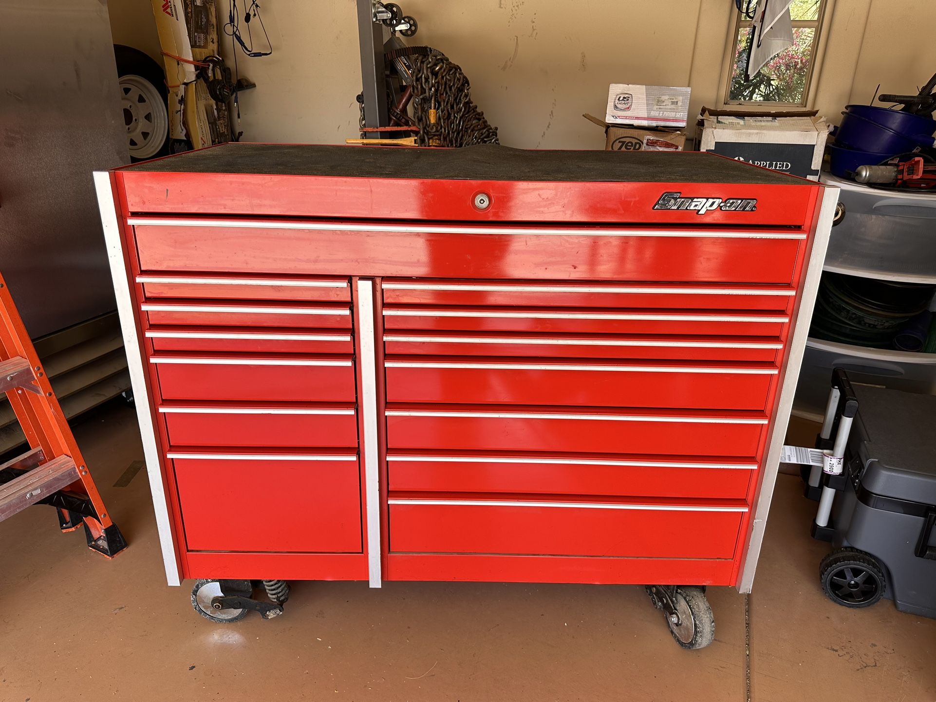 Snap On Tool Box 54in 14 Drawer
