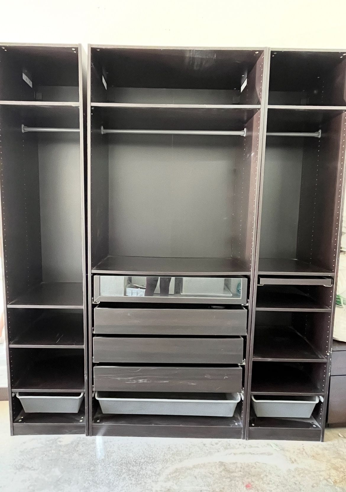 Great Condition Closet Organizer