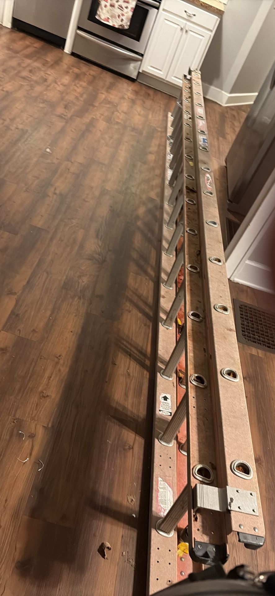 28 Ft Werner Fiber Glass Extension Ladder