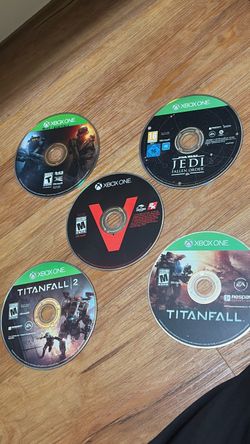 Xbox one: evolve Halo 5 Titanfall 2 Star wars Jedi Fallen Order games