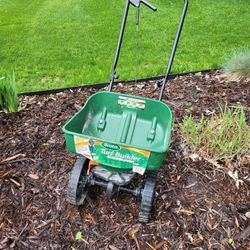 Scott's Turf Builder Fertizer Spreader