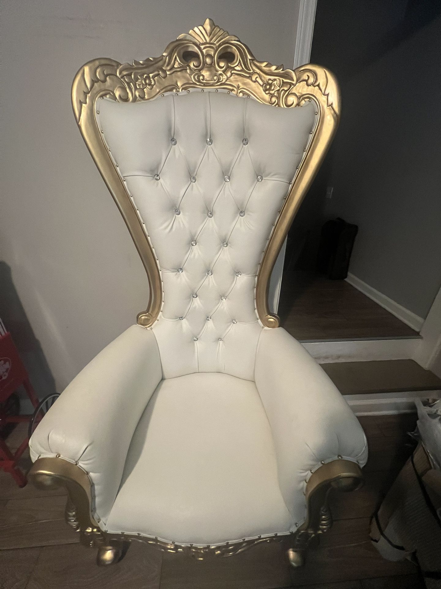Throne Chairs