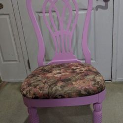 NICE WOODEN PINK ACCENT CHAIR WITH UPHOLSTERED SEAT COVER, WAS A EXTRA CHAIR FROM DREXEL HERITAGE COLLECTION