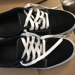 Mens.  VANS.   Shoes 12 