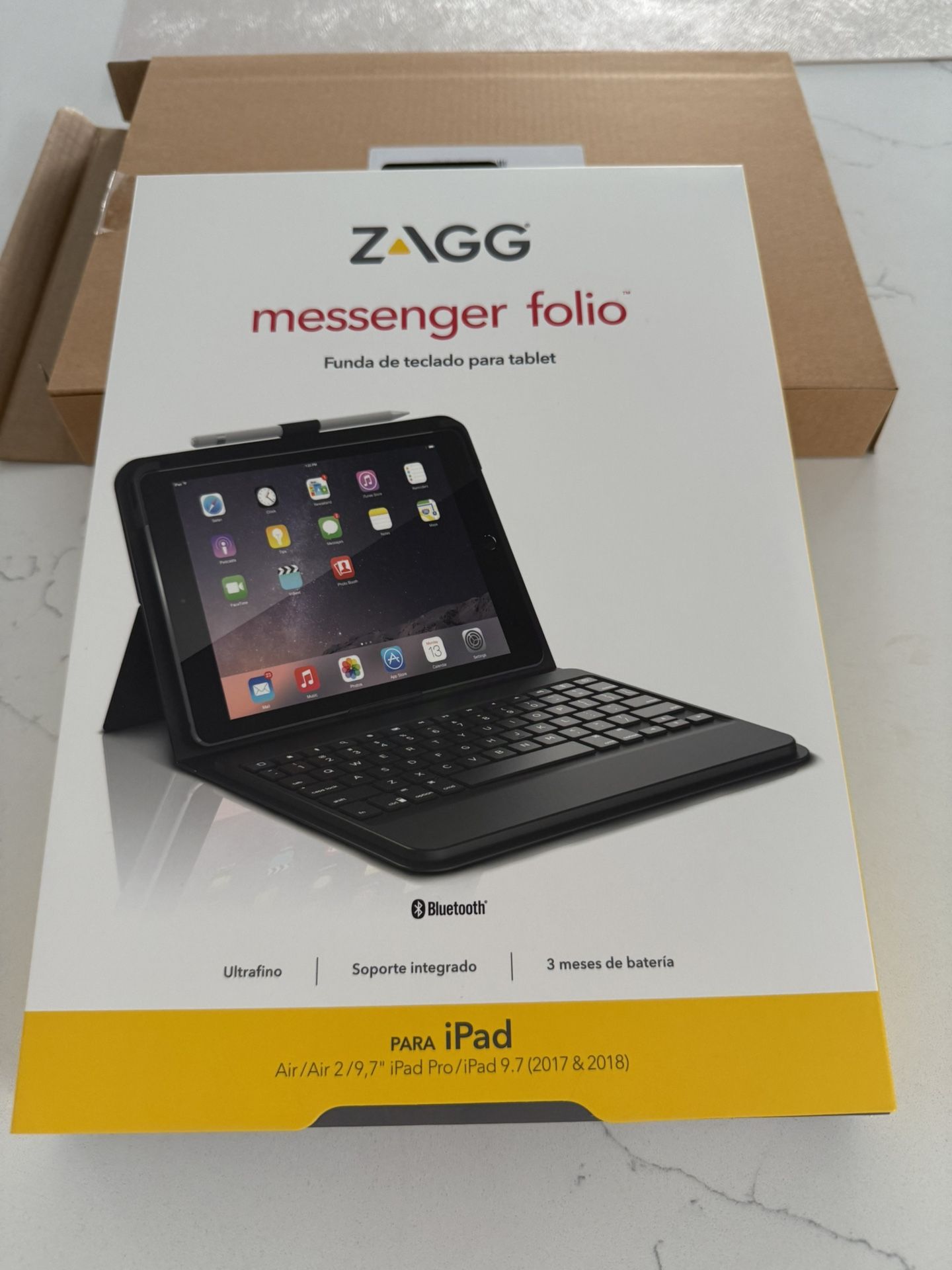 Keyboard and case for iPad 9.7
