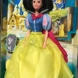Snow White With Mini Little Book