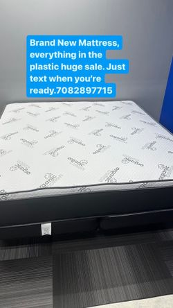 Huge sale for Mattress And Box Twin size #mattress and box 150.$ full 190$ Queen 200$ king 290$. free delivery free set up 708….289…7715… cash or Zell