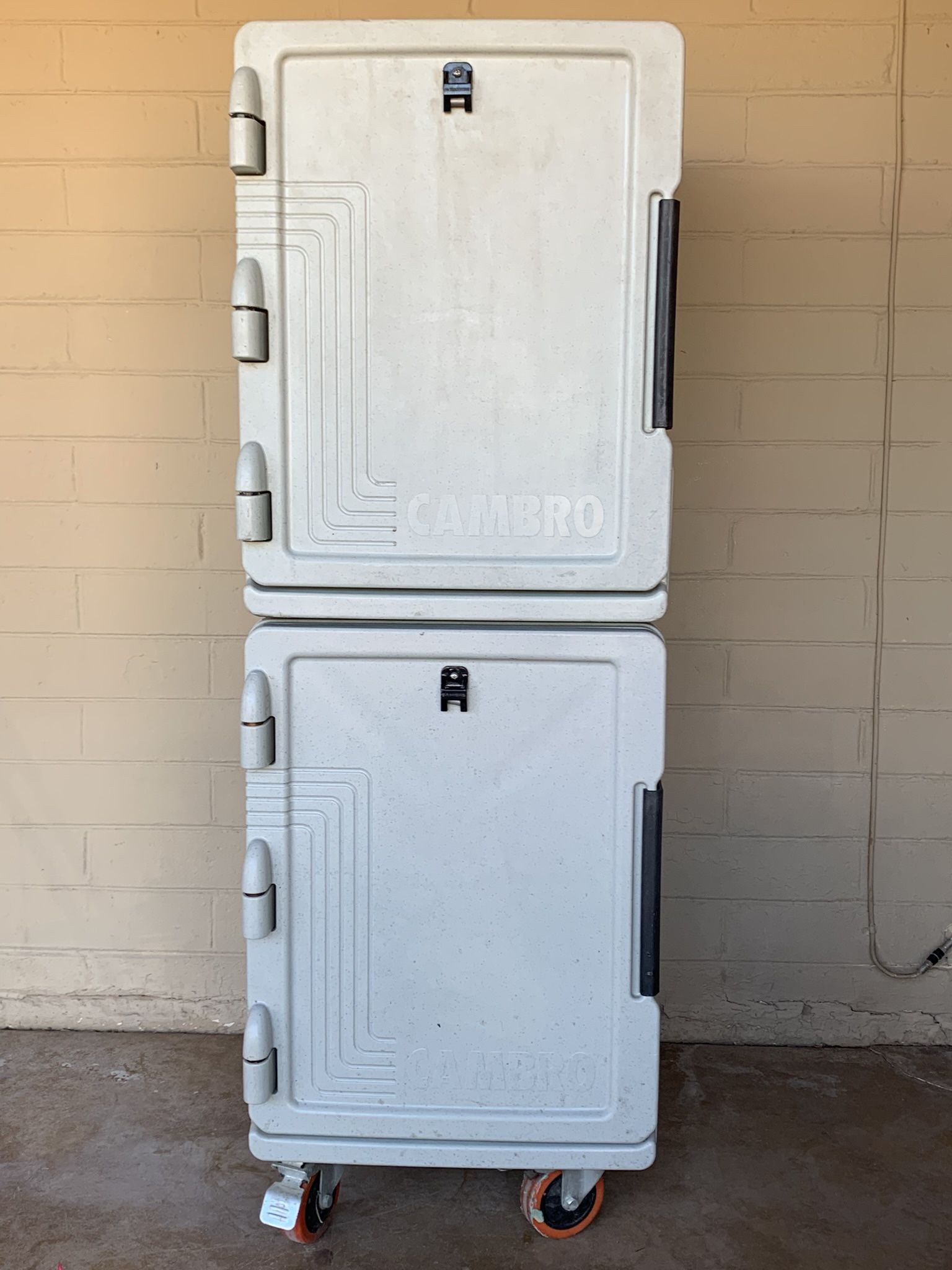 CATERING!!!!! Stackable NSF Approved Cambro To Transport Food For Banquets, Parties, Cater Outs, Or What Your Food Transporting Business Delivers $350