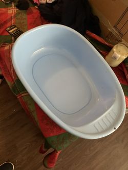 Baby bath tub
