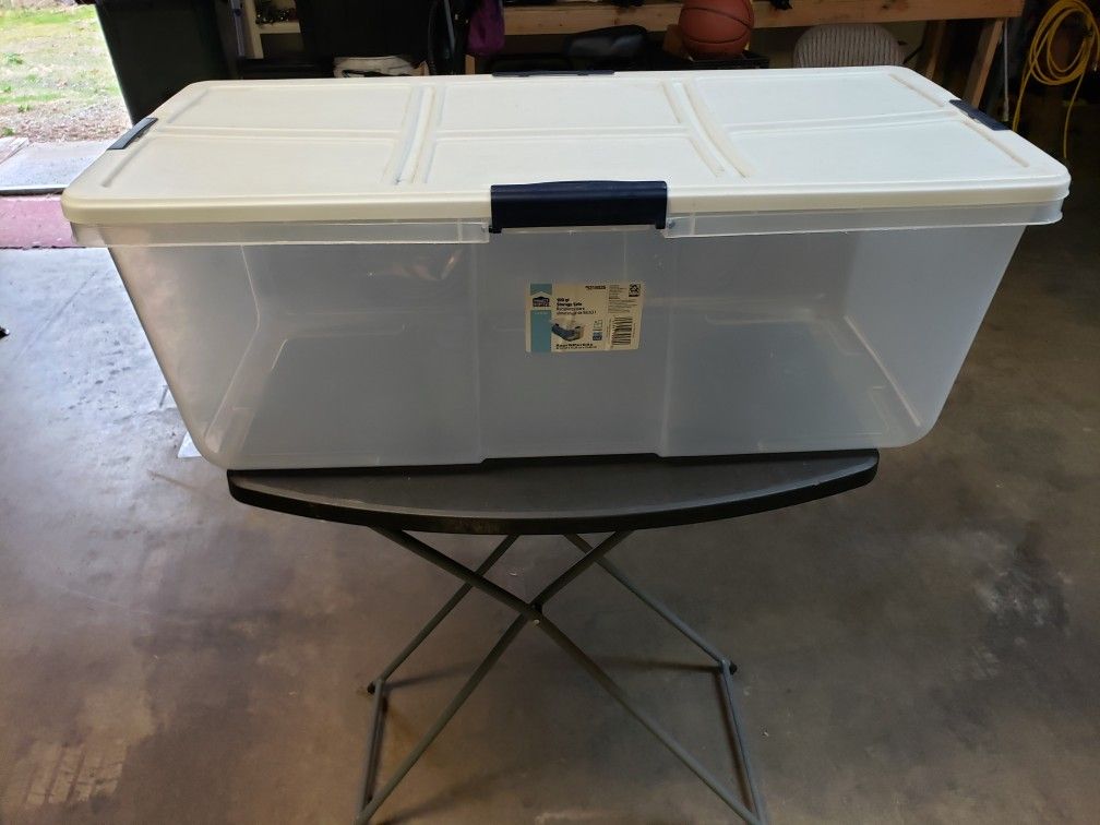 New 25gal. Storage Tote With Locking Lid 