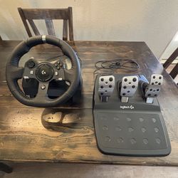 Steering Wheel & Pedals 